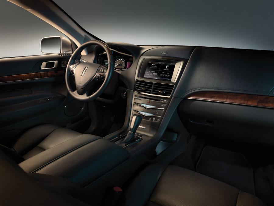  Lincoln MKT 2012 года  (фото 8 из 11)